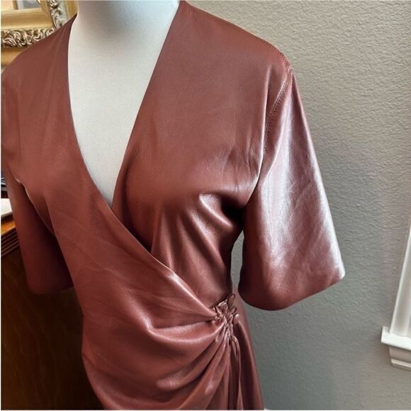 NWT Nanushka Helisa Vegan Leather Ruched
Midi Dress-P1 - Picture 4 of 10